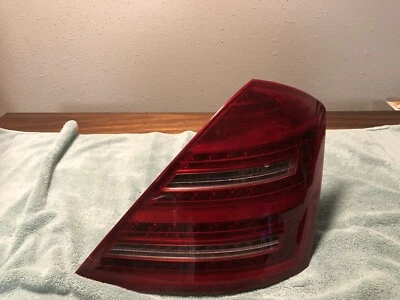 Luz trasera derecha mercedes-benz s550 amg s63 s65 2008-2013 Foto 1 de 4