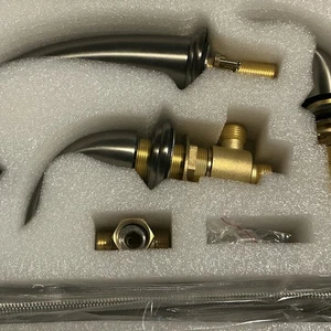 Grifo de montaje en bañera romana tradicional de níquel cepillado Sumerain S2142NS - Imagen 1 de 3