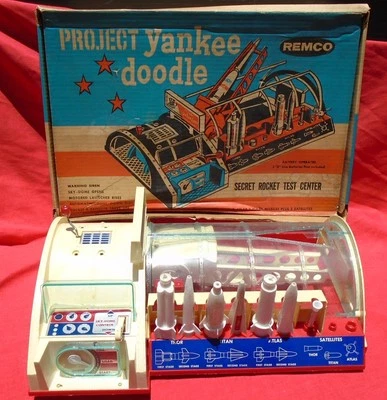 Centro de pruebas secreto de cohetes Remco Project Yankee Doodle años 60 con caja no funciona #3 Foto 1 de 4