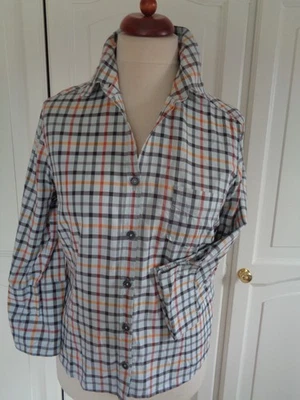 TRUE VINTAGE DAKS COTTON SHIRT     FITS  UK 12/14     PIT TO PIT  21" - Image 1 of 4