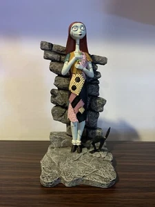 Tim Burton’s Nightmare Before Christmas Sally Only Buchstütze Resin Figur NECA - Bild 1 von 8