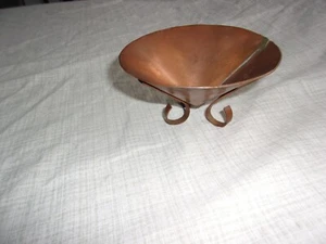 Vtg Folk Art Copper Footed Small Mini Bowl Handmade Trinket Coin Catcher  - Picture 1 of 10