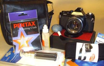 Pentax MV con lente 50mm f 2.0 y fuelle macro profesional. ¡Estudiante especial! Foto 1 de 4