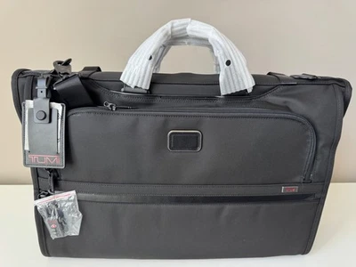 Bolsa de ropa Tumi Alpha triple pliegue 117148-1041 ~ venta al por menor $750 Foto 1 de 4