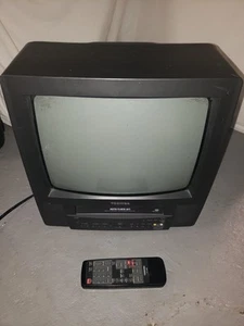 Toshiba MV13K2 CRT Color TV/VCR Combo Front Input Retro Gaming w/ Remote Tested - Picture 1 of 6