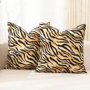 Tiger Decor Animal Print Tiger Pillow Covers Soft Velvet Throw Pillows 18x18 ... - Imagen 1 de 7