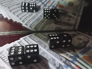 2-4-6 TOPS Hits/Passers Loaded Dice - Glücksspiel Sammlerstücke Magie! - Bild 1 von 7