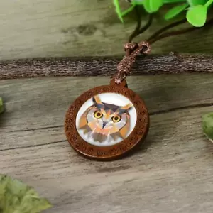 KAUFEN SIE 1 ERHALTEN SIE 1 GRATIS Holz EULE Glas 3D Prisma Kunst Halskette an verstellbarer Kordel jl662 - Bild 1 von 2