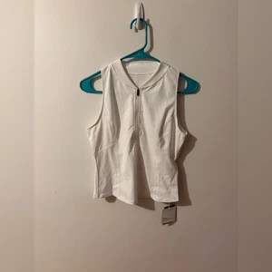 Halara White Sleeveless Women's Top Size Medium NWT - Picture 1 of 5
