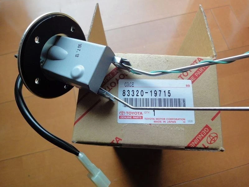TOYOTA Genuine 1984-85 Corolla AE86 Analog Fuel Guage Sending Unit 83320-19715 - Image 1 of 1