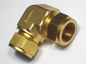 1 - Swagelok Brass Union Elbow, 7/8" OD Tube x 7/8" OD Tube,  B-1410-9 - Picture 1 of 3