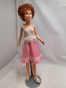 Muñeca Crissy Cabello Mágico De Colección 18" Conjunto Original Ideal Hong Kong 1977 - Imagen 1 de 8