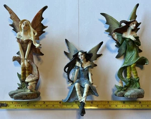JUEGO DE TRES 3 FIGURAS MÍTICAS DE HADAS NINFA DE RESINA (CREO) 2 DE PIE 1 SENTADO - Imagen 1 de 8