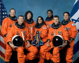 Impresión fotográfica de la tripulación del transbordador espacial Columbia STS-107 8"x10" - Imagen 1 de 2