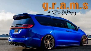 Chrysler Pacifica Roof Spoiler Clinched Style v8 - Picture 1 of 11