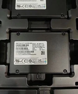 Samsung BM1733a 2.5" 15.36TB SSD PCIe3.0 U2 MZ-WM515T0 MZWM515THALC-00AG5 - Picture 1 of 3