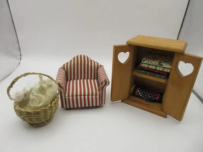 Armario de madera artesanal de colección 1:12 con tela + sillón Melissa&Doug + cesta Foto 1 de 4