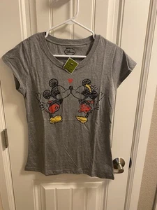 NWT Disney L Top Juniors Gray Mickey Minnie Mouse T-shirt Shirt Love Large Lg - Picture 1 of 4