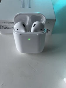 Apple AirPods 3. generacji Bezprzewodowe słuchawki douszne Bluetooth, białe - Zdjęcie 1 z 8