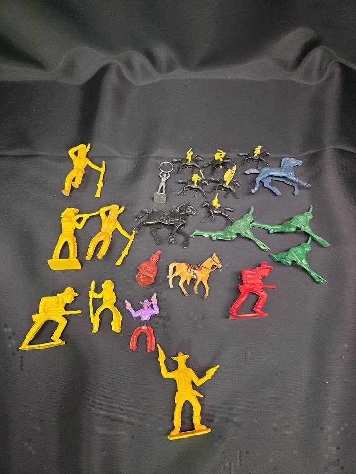 Vintage Cowboys and Indians Figure Lot - Some Tim-Mee Brand - Image 1 of 1