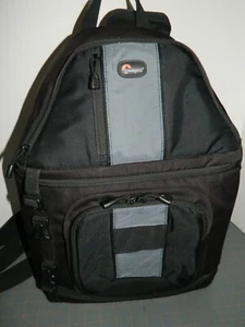 Lowepro SlingShot 302 AW Camera Sling Bag, Nice & Clean, Excellent FREE SHIP - Picture 1 of 16