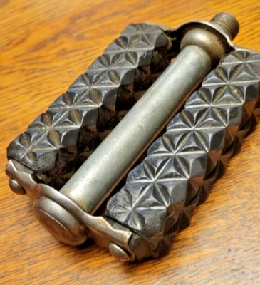 Vintage Union Germany Waffle Pedal Block 9/16" Right Side Only - Image 1 of 4