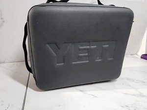 Yeti Daytrip Lunch Box Black Lunchbox Day Trip Nice - Picture 1 of 6