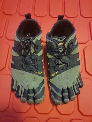 Vibram FiveFinger V-Trail 2.0 verde oliva/negro para mujer talla 7-7.5 (19W7602) Foto 1 de 4