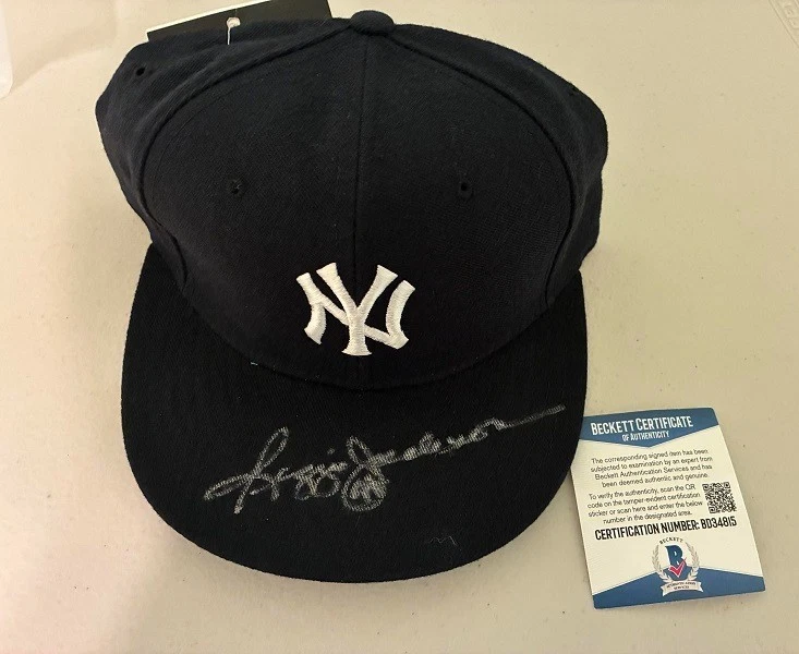 REGGIE JACKSON, NEW YORK YANKEES, GORRA AUTOGRAFIADA CON CERTIFICADO DE AUTENTICIDAD Foto 1 de 1