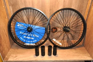 Juego de ruedas de bicicleta Mongoose Revel BMX 20 9 T buje de embrague Freecoaster. - Imagen 1 de 19