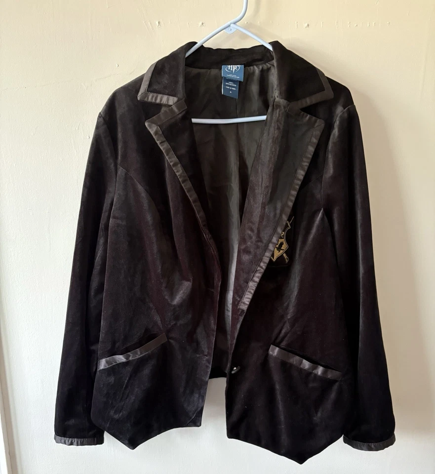 Chaqueta Torrid Harry Potter Hogwarts Talla 3 Se Ajusta XL Terciopelo Negro Juegos con disfraces Fantasía Foto 1 de 4