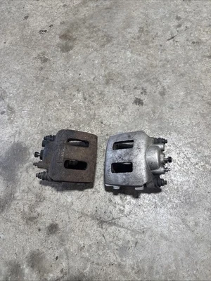 Jeep Cherokee XJ 97-01 Brake Caliper Set LH+RH (PB00) - Image 1 of 4