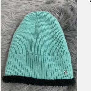 Lululemon Merino Wool Beanie Hat Mint Green Black comfy Lining O/S - Picture 1 of 4