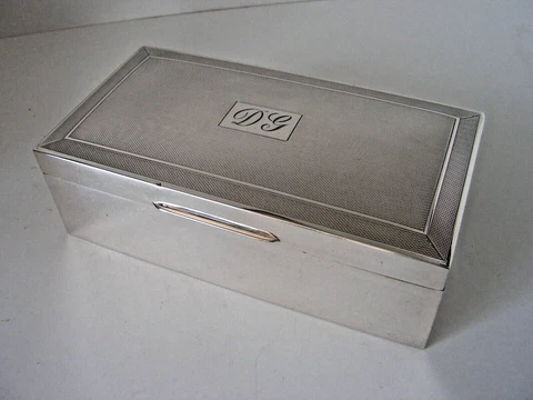 LARGE VINTAGE SOLID SILVER CIGARETTE BOX Initials " D G " John Rose 1969 Cover