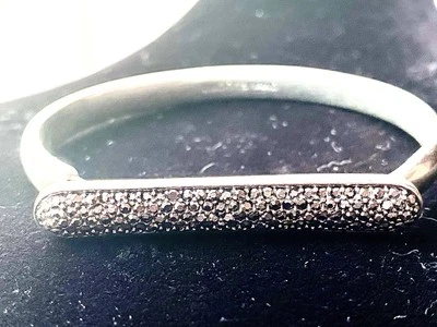 Brazalete Brazalete Barra Pavé Tono Plateado Marca Lucky Estrás Boho Apilable Foto 1 de 4