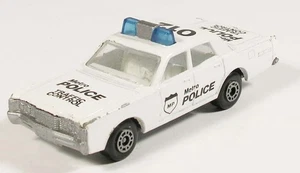 MATCHBOX 59 MERCURY POLICE CAR SILVER PAINTED ENGLAND BASE BZK - Picture 1 of 5
