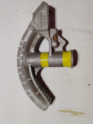 Gardner#931 Conduit Pipe Bender Has Two Bubble Levels. Fits 3/4" To 1/2" Conduit - Image 1 of 4