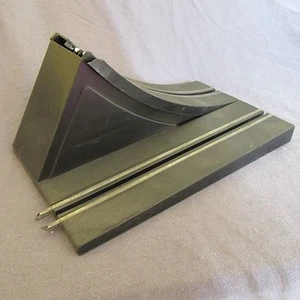 461D Marque non déterminée Rail Slot pour Circuit Electrique Slot Car - Picture 1 of 6