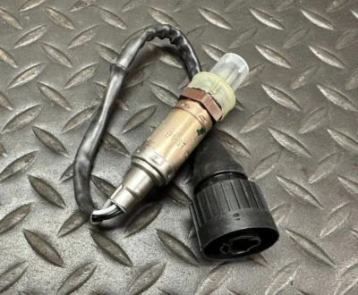 Sensor de oxígeno Bosch - 13357 / 0258003357 - Se adapta a BMW 318i / 530i y otros Foto 1 de 4