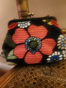 Isabella Fiore floral Clasp Purse With Chain. Fully lined. Beautiful beading - Picture 1 of 4