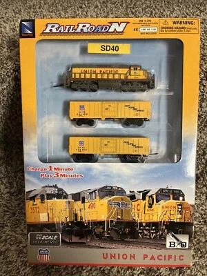 Vintage Rare UNION PACIFIC - Rail Road N NewRay : SD-40 Locomotive + Tracks NEW - Image 1 of 4