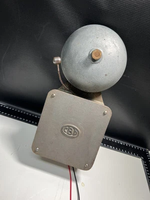Ancienne grosse sonnette industrielle/Gare/école/ en fonte 12/24 Volts 4Kg Testé - Photo 1/4