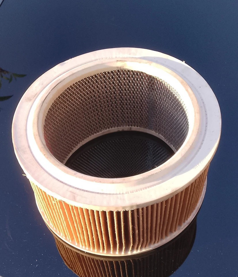 VOLVO 140 Series - FILTRO DE AIRE - Modelos 1973 en adelante - (motor B20B) NUEVO/ANTIGUO ST - Imagen 1 de 4