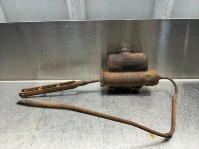 1941-1946 CHEVY GMC CABOVER COE TRUCK MASTER CYLINDER VINTAGE ORIGINAL Foto 1 de 3