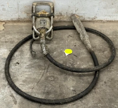 WYCO 991-D.I. ROD/HEAD CONCRETE VIBRATOR 120V 9AMP - Image 1 of 4