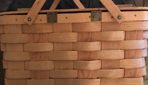 Vtg. Basketville Putney Vermont Picnic Basket Light Oak , Hand Painted Art Work Cover