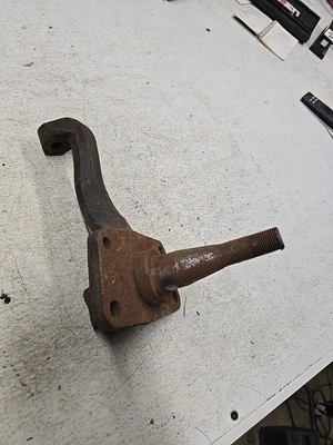 1955-57 Thunderbird, 1954-1955 Mercury, 1954-1956 Ford Front Suspension Spindle - Image 1 of 4