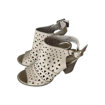 Madden Girl Punta Abierta Botín Tacones Beige Talla 6 con Tacón Bloque Foto 1 de 4