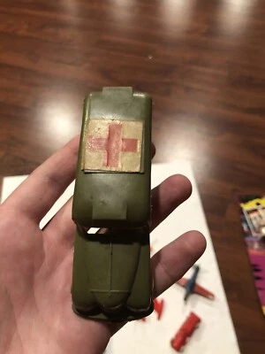 Vintage 1950s  Renwal Marx USA  Plastic Army Military Ambulance Toy No Wheels Foto 1 de 4