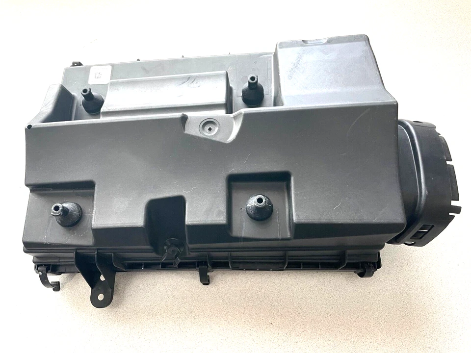 2007-2013 BMW X5 3.0Si E70 ~ AIR INTAKE BOTTOM FILTER BOX ~ 13717548885 Foto 1 de 4